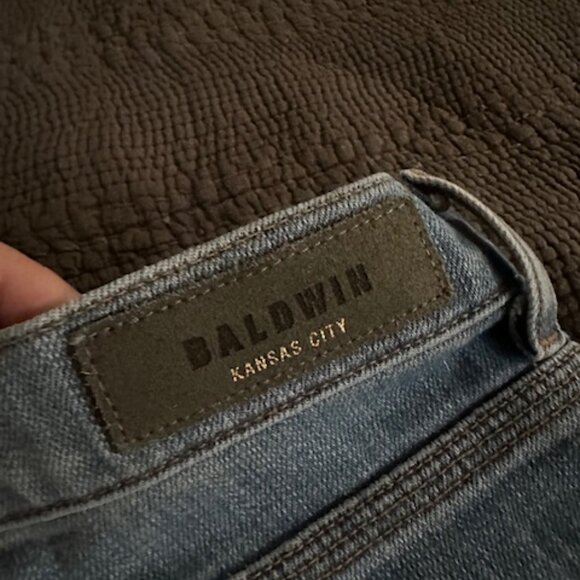 BLUE JEANS - Picture 3 of 3